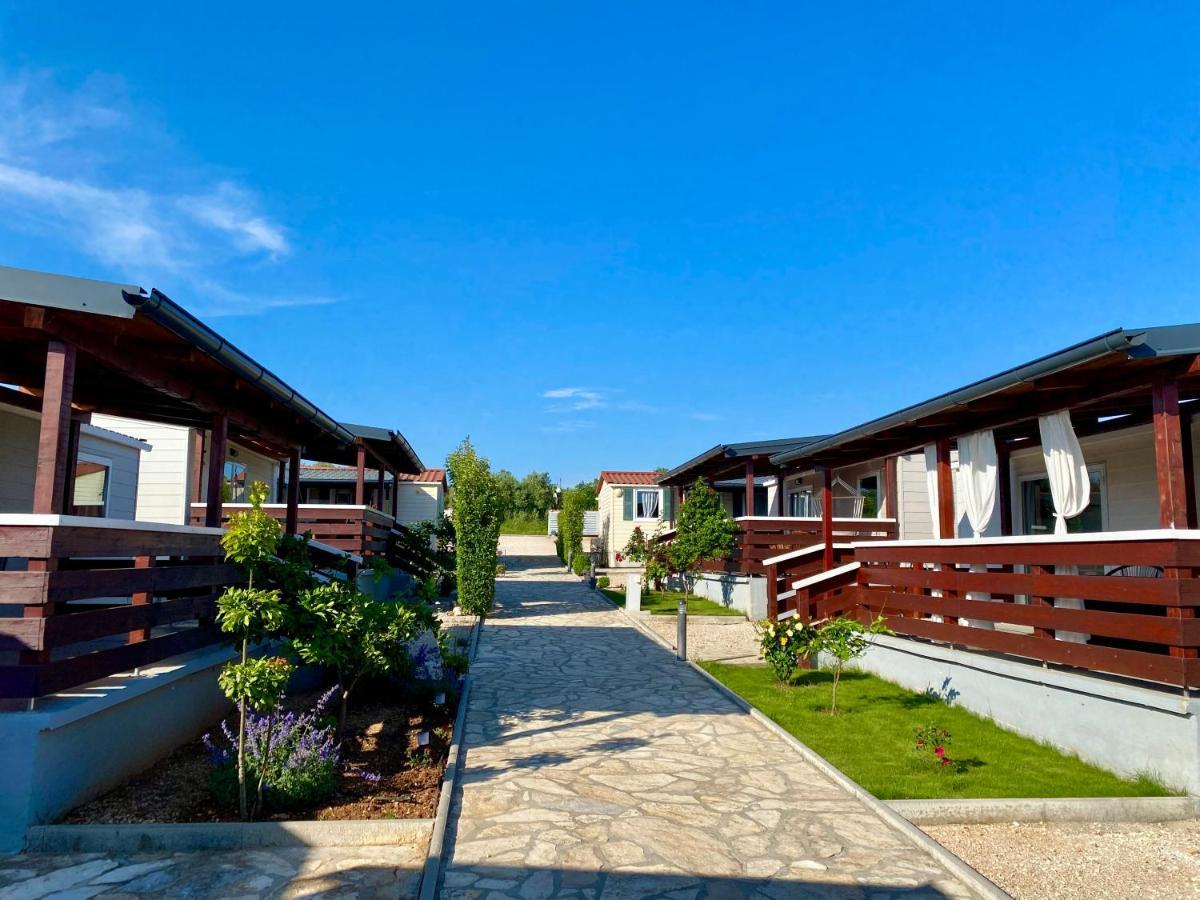 Mobil homes Kamp Maslina, Biograd n/m Biograd Na Moru Bagian luar foto